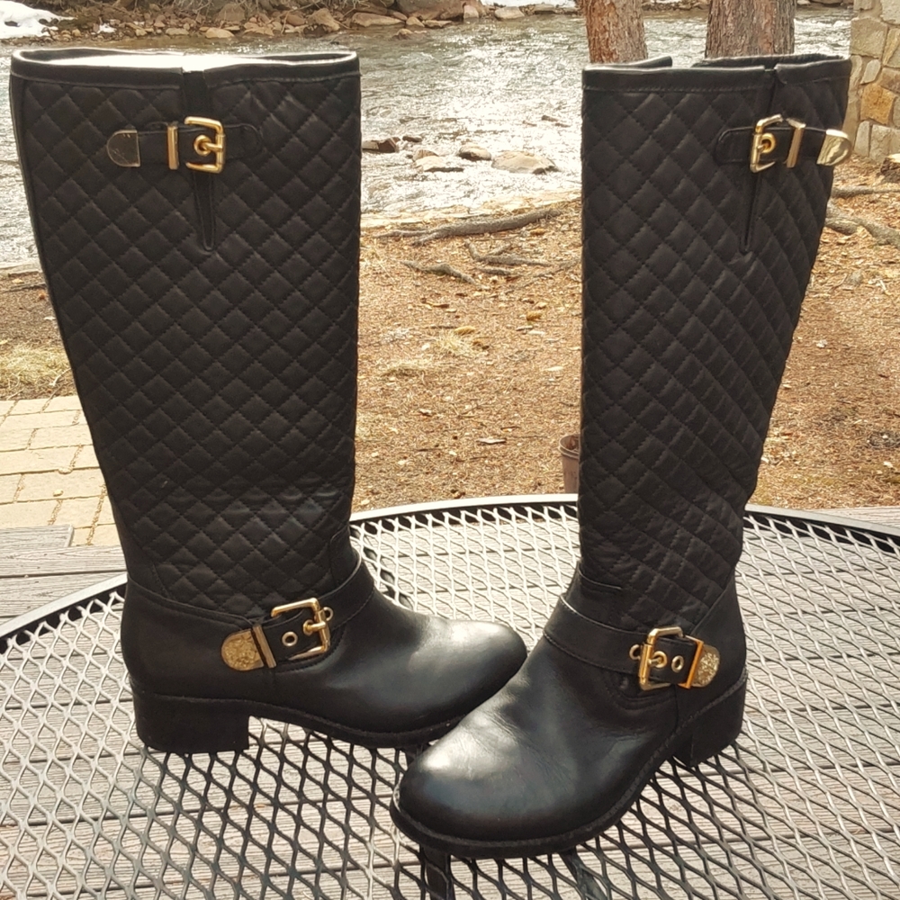 VINCE CAMUTO, 7.5B, 37.5, BLACK with gold zipper and belt buckle accents